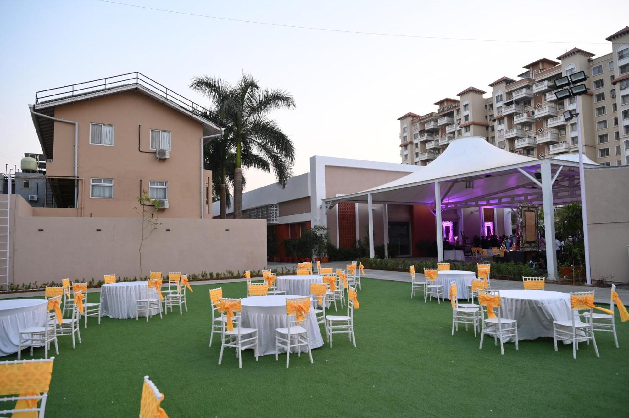 Hotel Haldi Насик Экстерьер фото